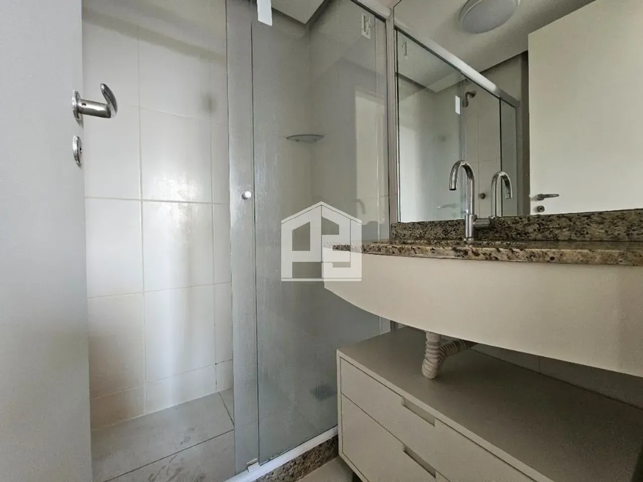 Apartment, 69 m², with a jacuzzi — photo 14
