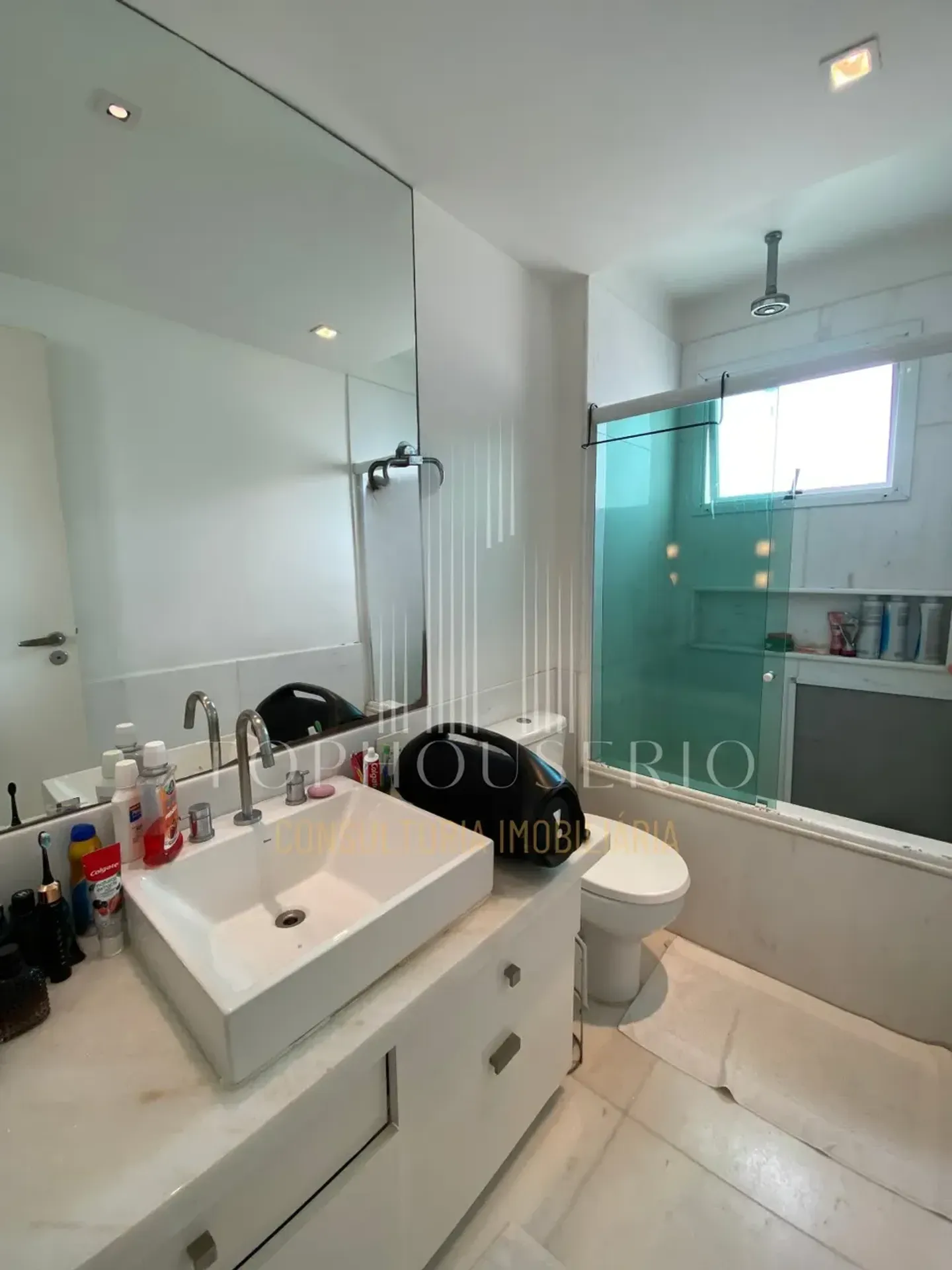 Furnished penthouse with 3 bedrooms and 4 bathrooms — photo 33