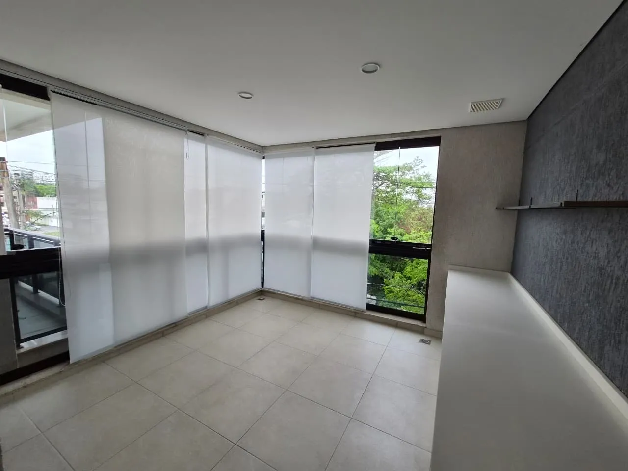 Apartamento com 3 quartos e 3 banheiros, varanda e terraço