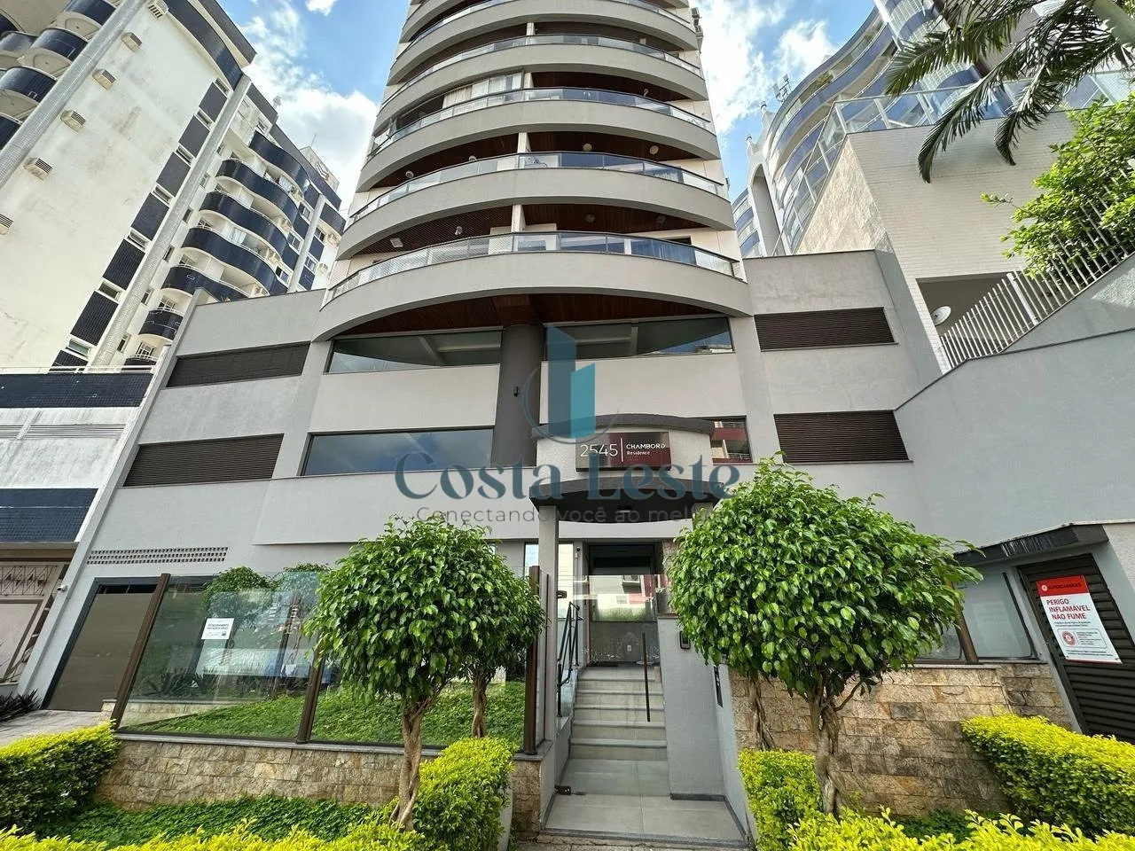 Furnished apartment, 142 m², with a grill on the balcony — photo 25