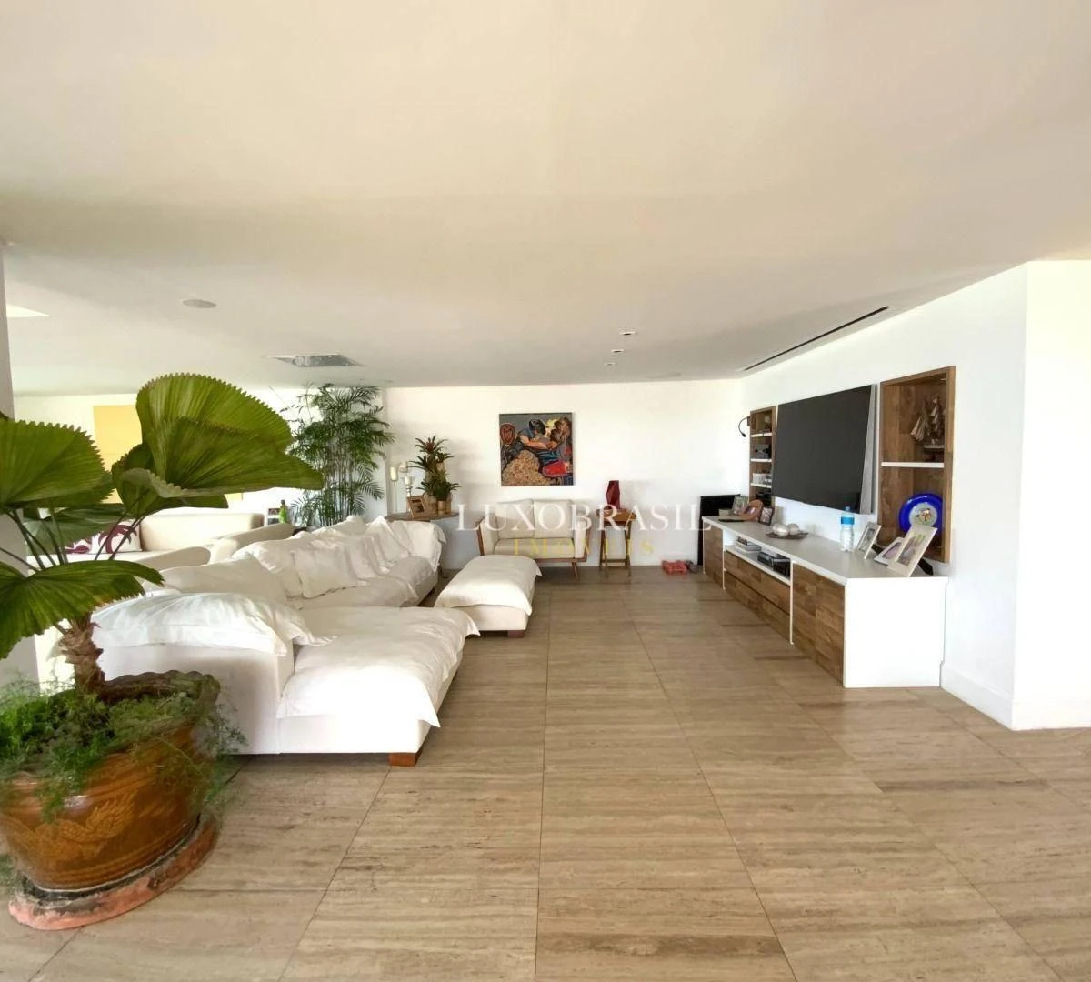 Apartment with 4 suites and access to shared pool — photo 14