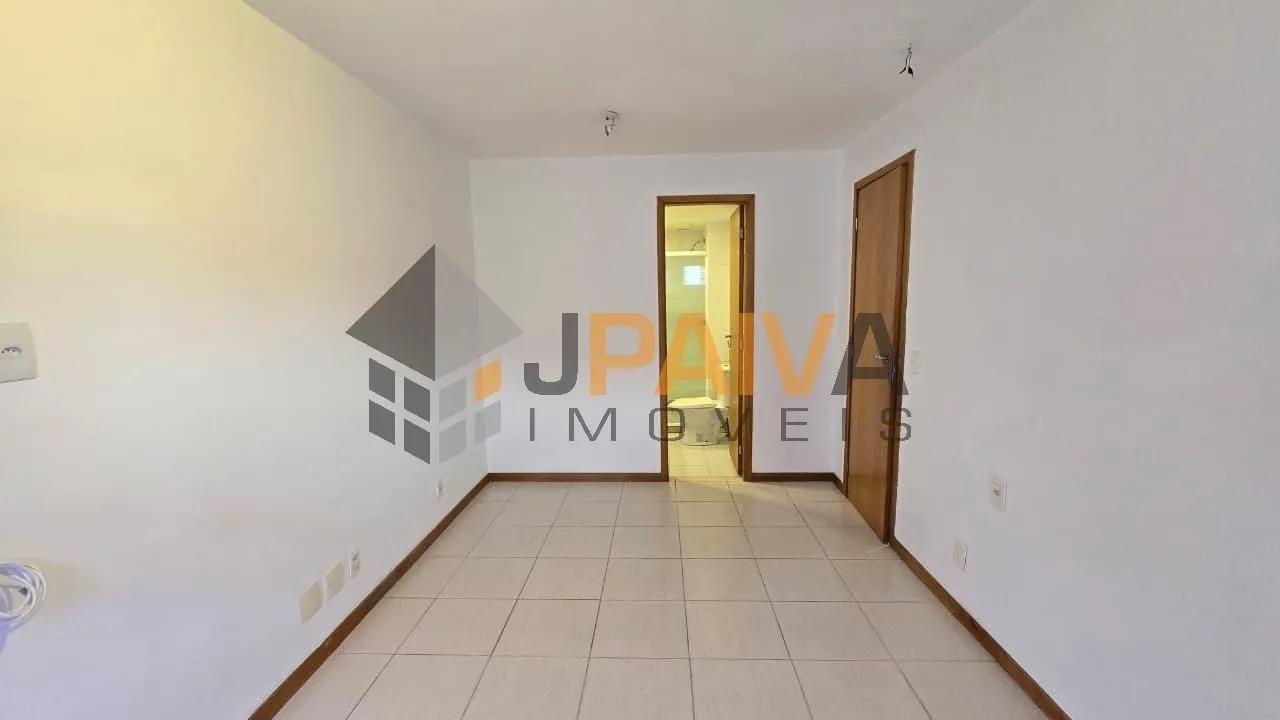 Apartamento de 4 quartos com 3 suítes e varanda