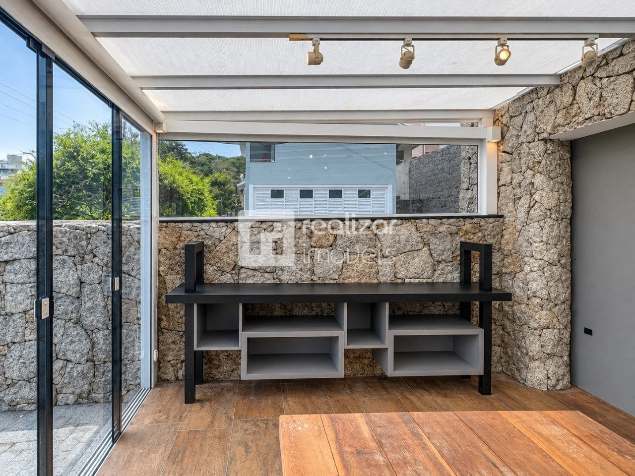 3-bedroom house with a home office in Florianópolis — photo 6