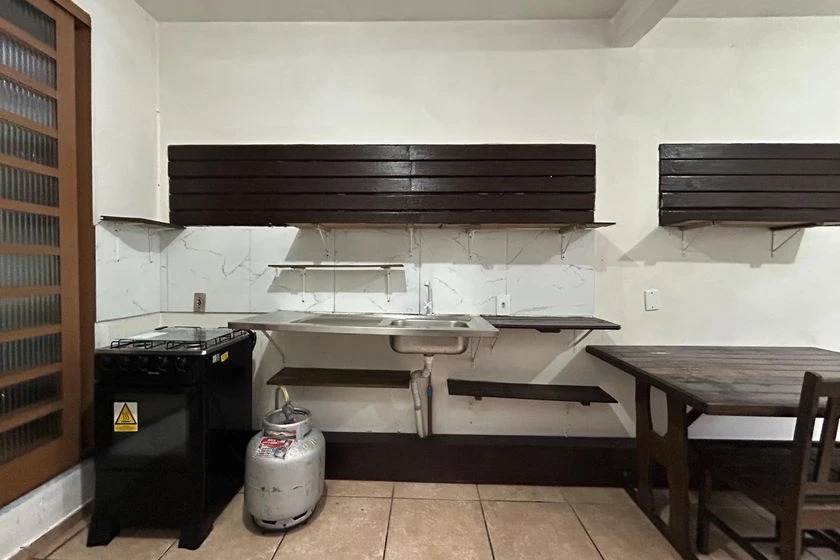 Kitnet mobiliada com cozinha a gás e 1 quarto — photo 7
