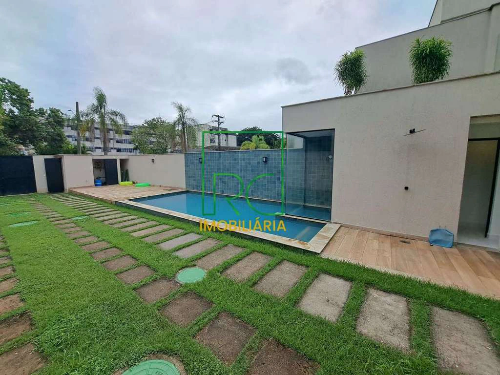 Condo house with 4 en-suite bedrooms and private garden — photo 16