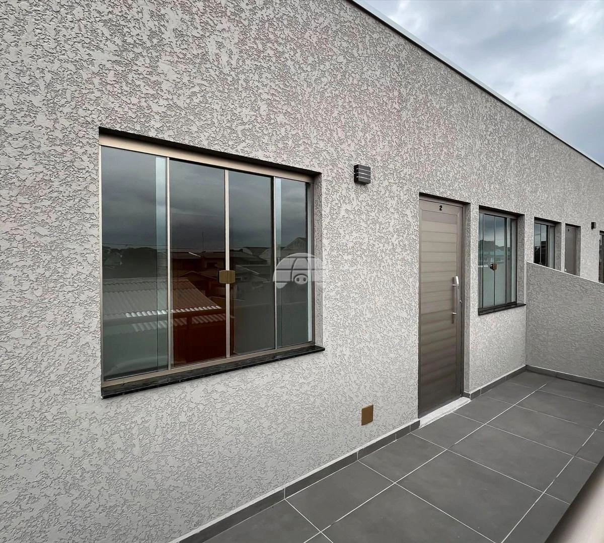 House with 2 bedrooms and a glassed-in balcony — photo 10