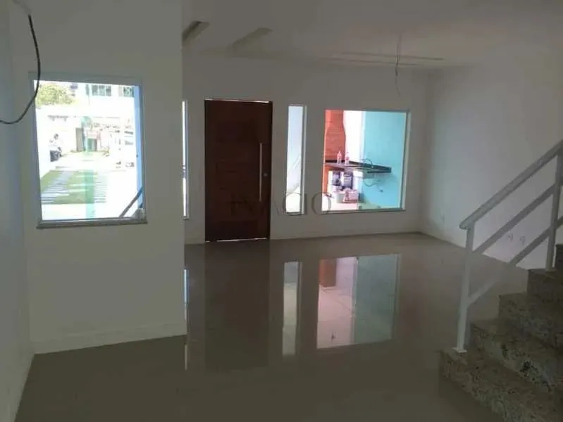 Casa com 4 quartos, 2 banheiros e cozinha separada — photo 5