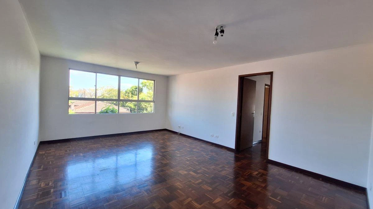 Washing machine in a 3-bedroom apartment, 94 m²