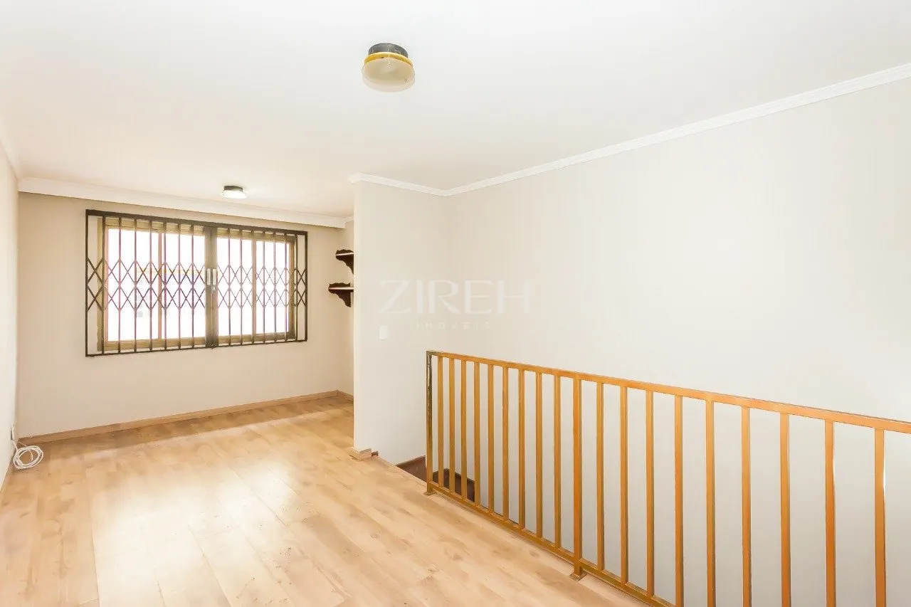 House, 145 m², with wood or laminate floors — photo 15