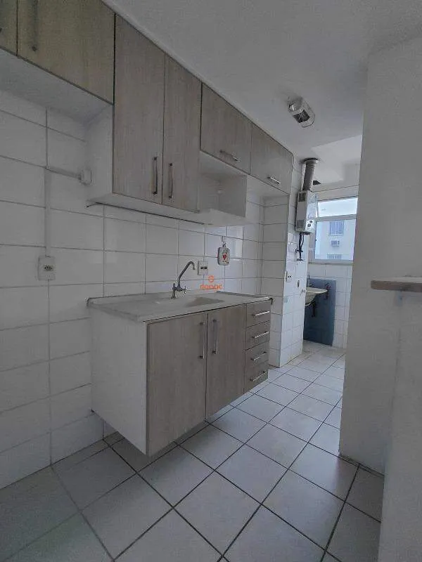 Apartamento de 2 quartos em condomínio com academia — photo 2