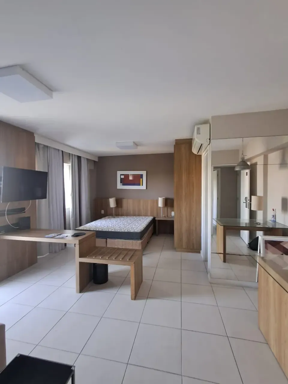 Furnished 2-bedroom apartment with 2 bathrooms — photo 4