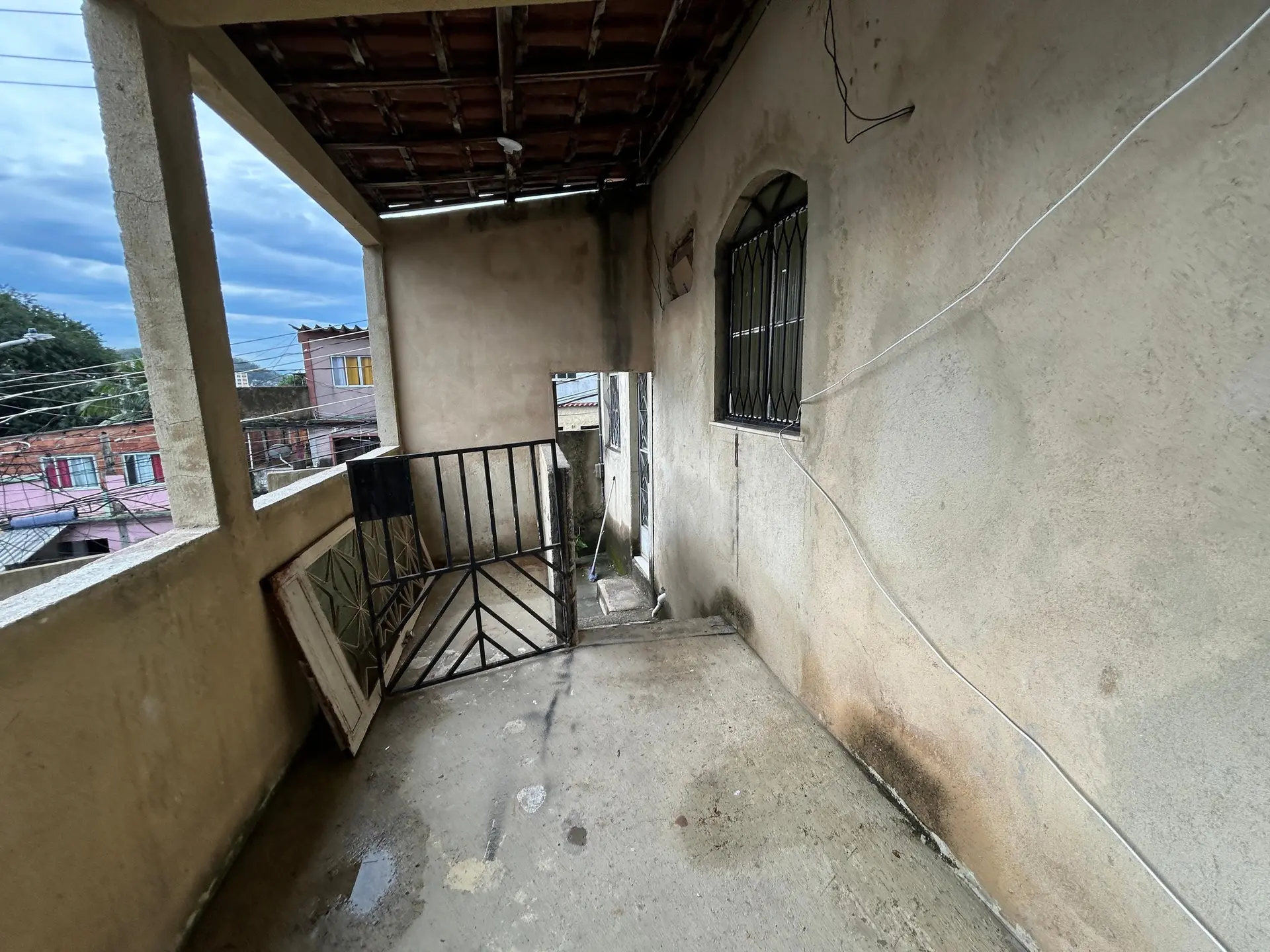 Unfurnished 1-bedroom house with a dedicated laundry area — photo 5