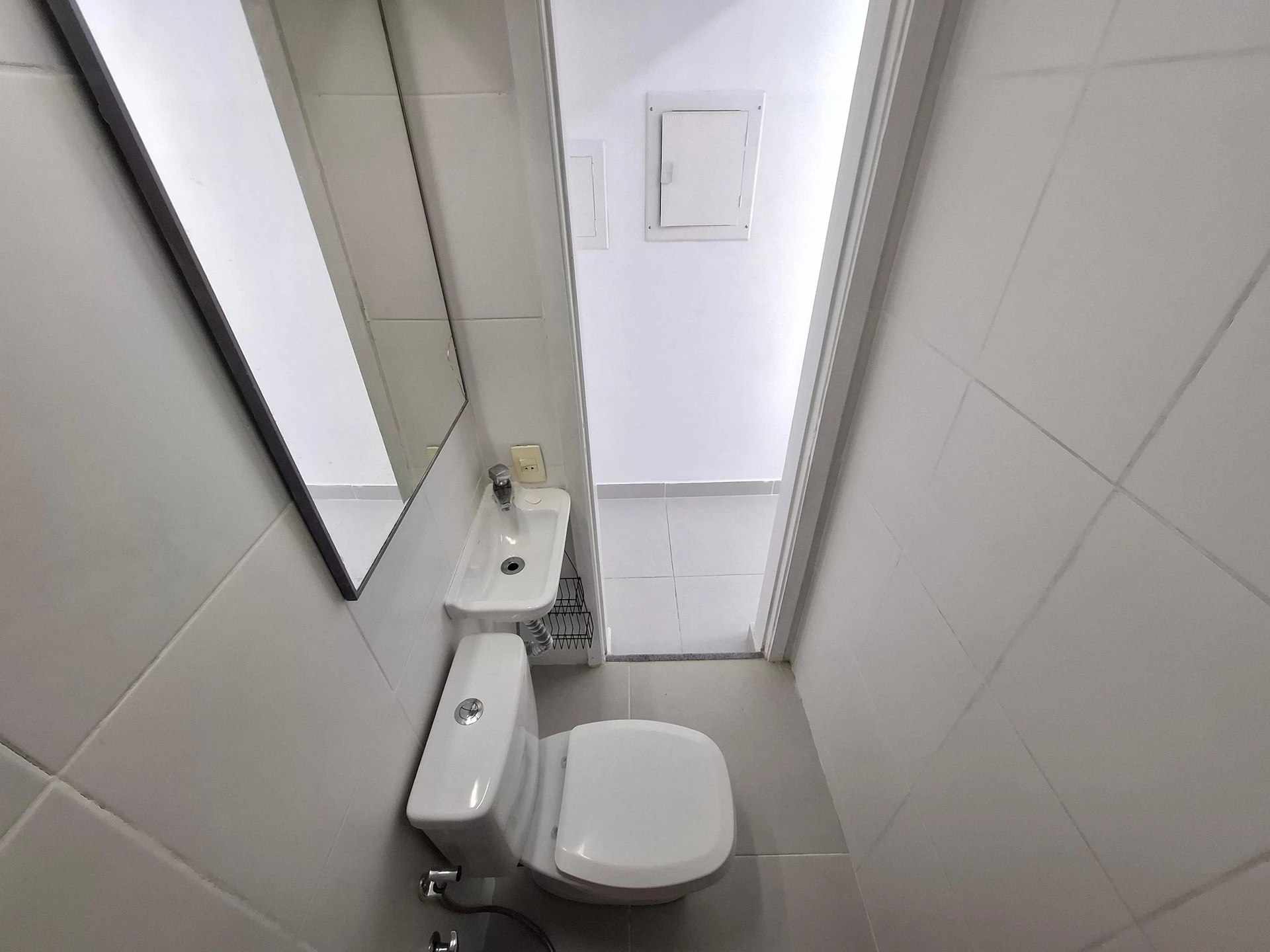 Furnished studio, 32 m², with a water view — photo 3