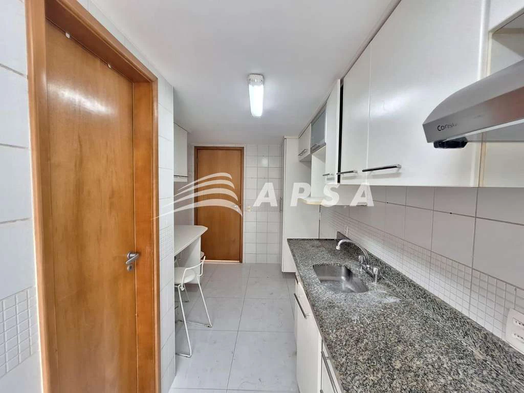 Unfurnished apartment with 2 bedrooms and home office — photo 28