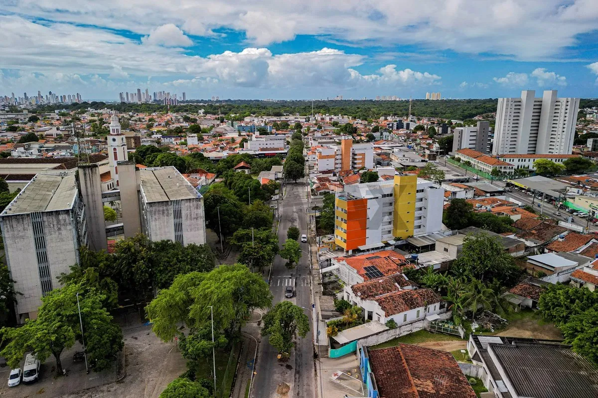 Apartamento de 3 quartos em condomínio com piscina — photo 38