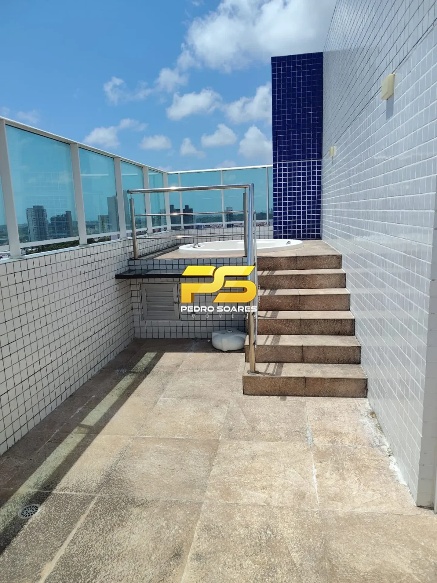 Квартира 186 м² с джакузи и застеклённым балконом — photo 5