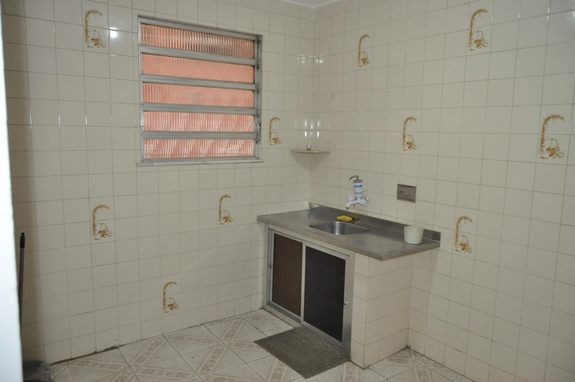 Garden in a 2-bedroom house, 50 m² — photo 4