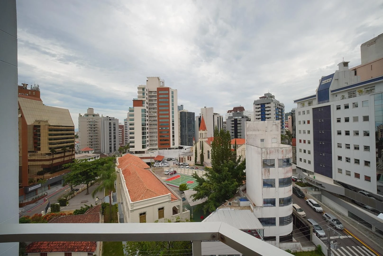 2-bedroom apartment with a washing machine in Florianópolis — photo 18