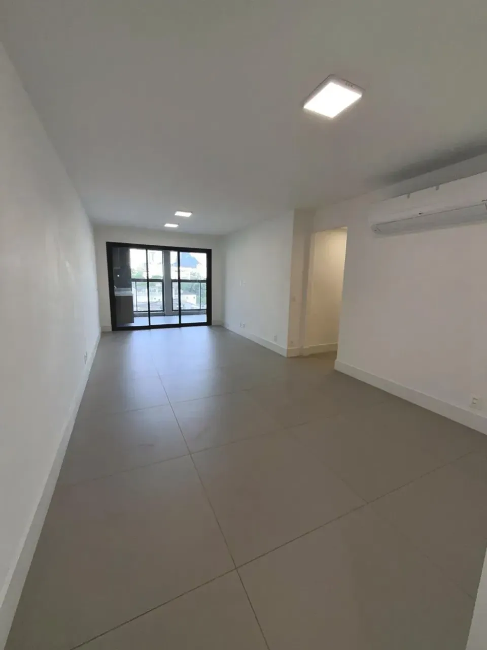 4-bedroom apartment with a home office — photo 19