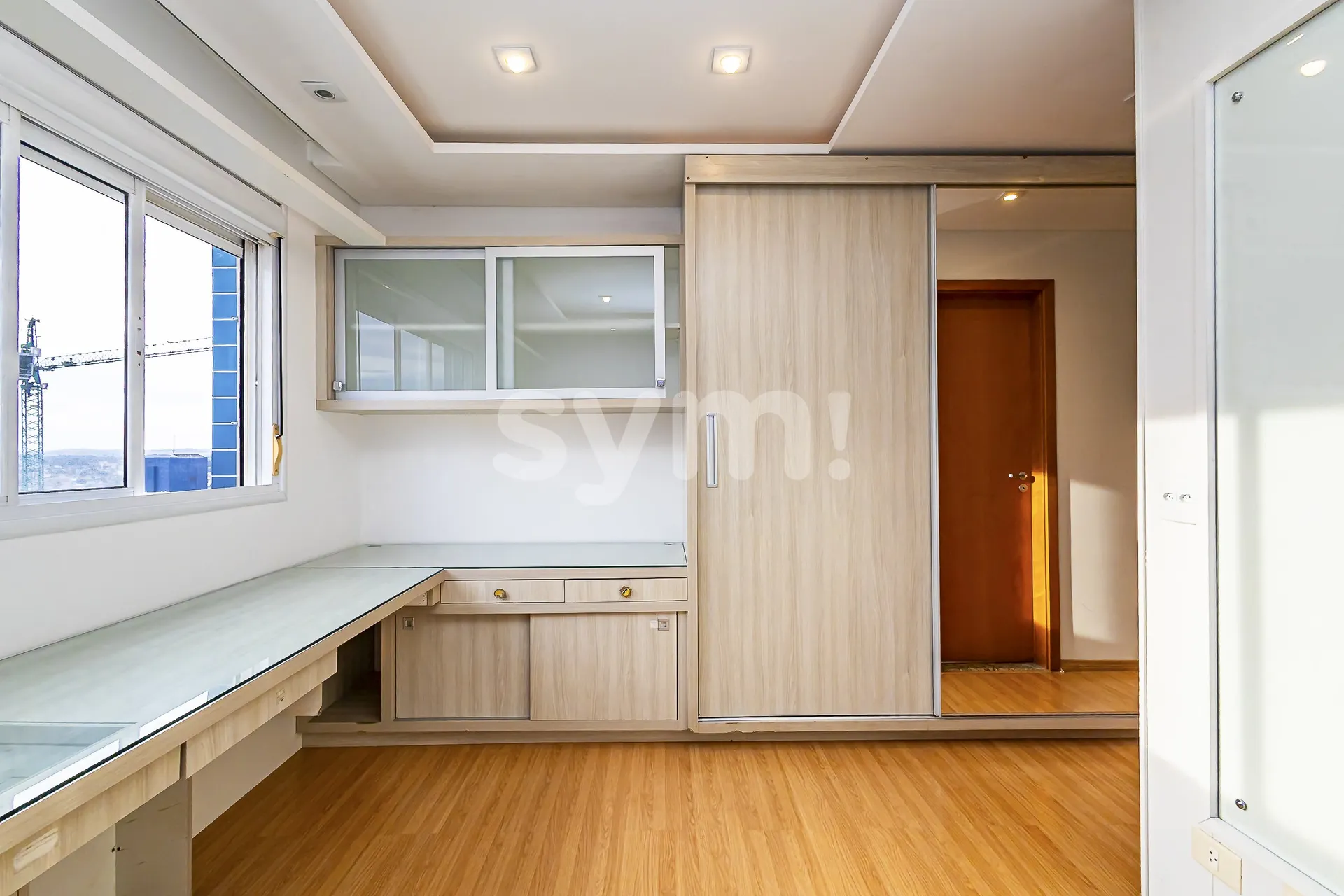 3-bedroom apartment with private BBQ on balcony — photo 18
