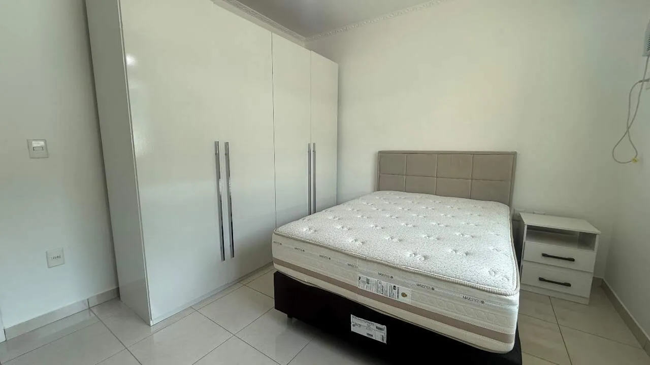 Furnished house with 4 bedrooms (1 en-suite) and open kitchen