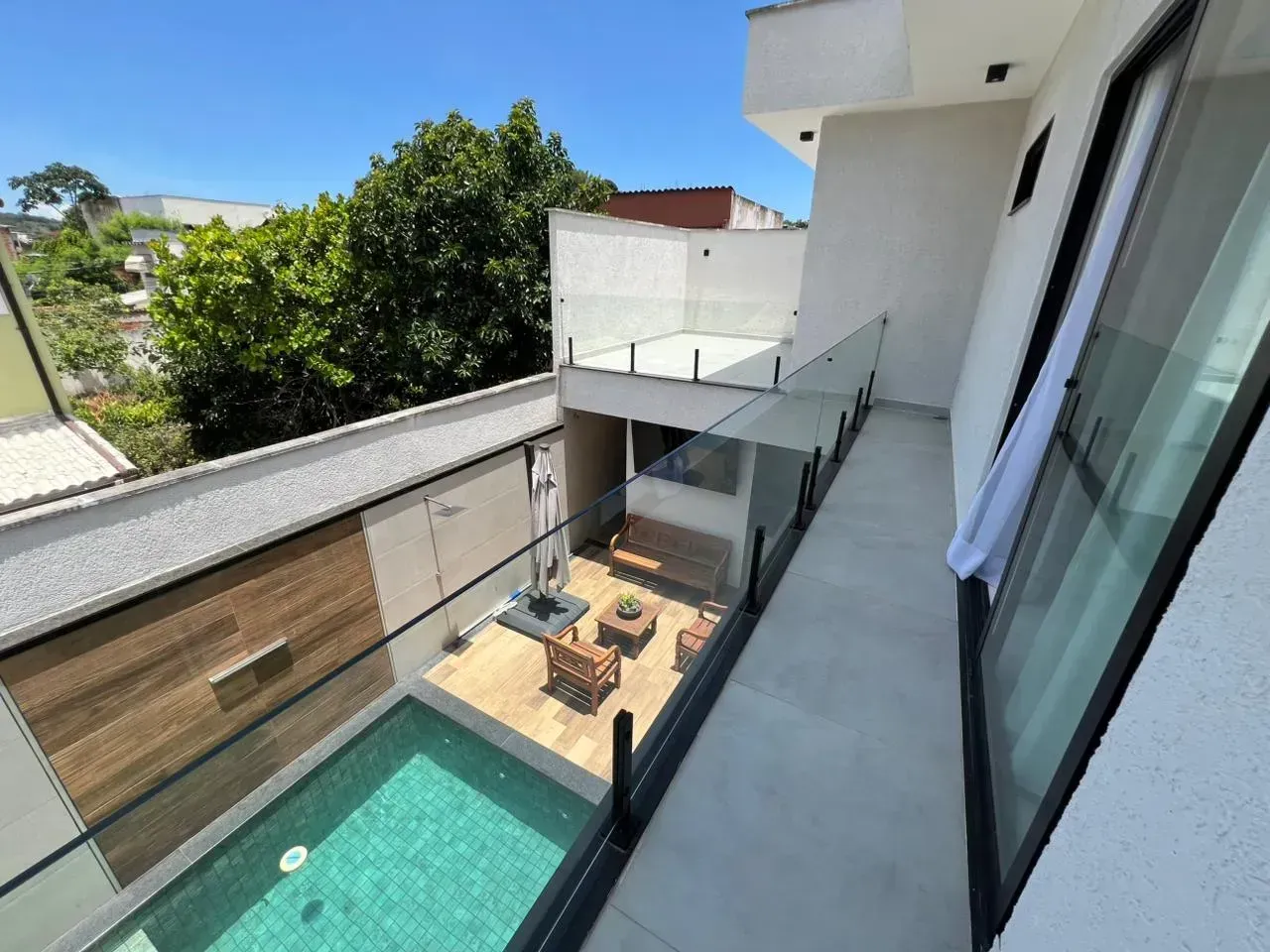 Furnished house with 4 bedrooms and 4 bathrooms — photo 22