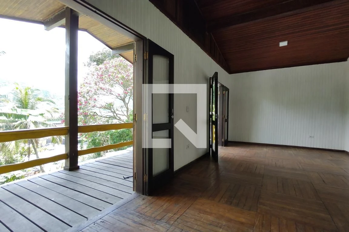 Casa para locação com 3 quartos e 280 m² — photo 13