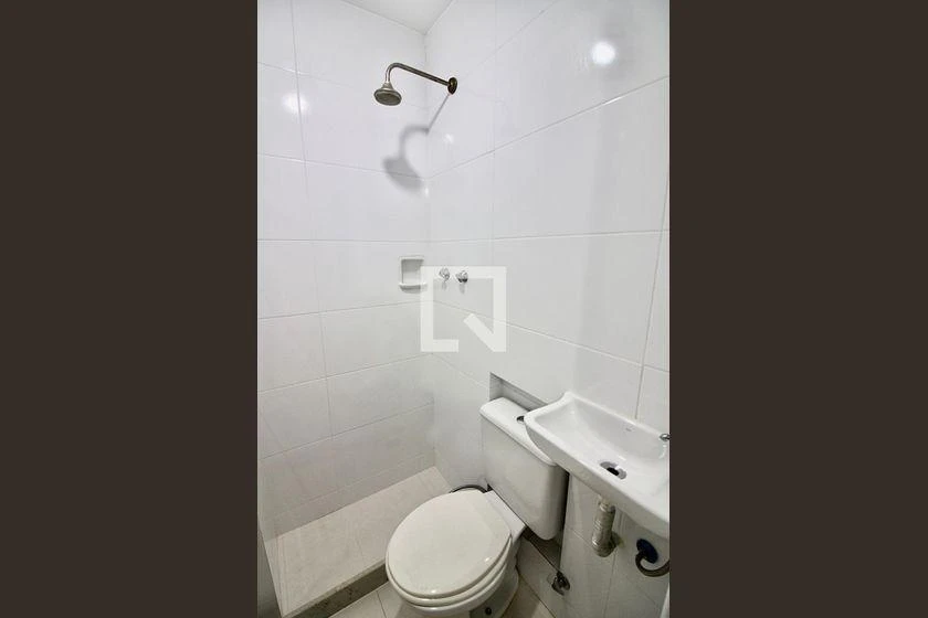 3-bedroom apartment, 1 with its own bathroom, 200 m² — photo 50