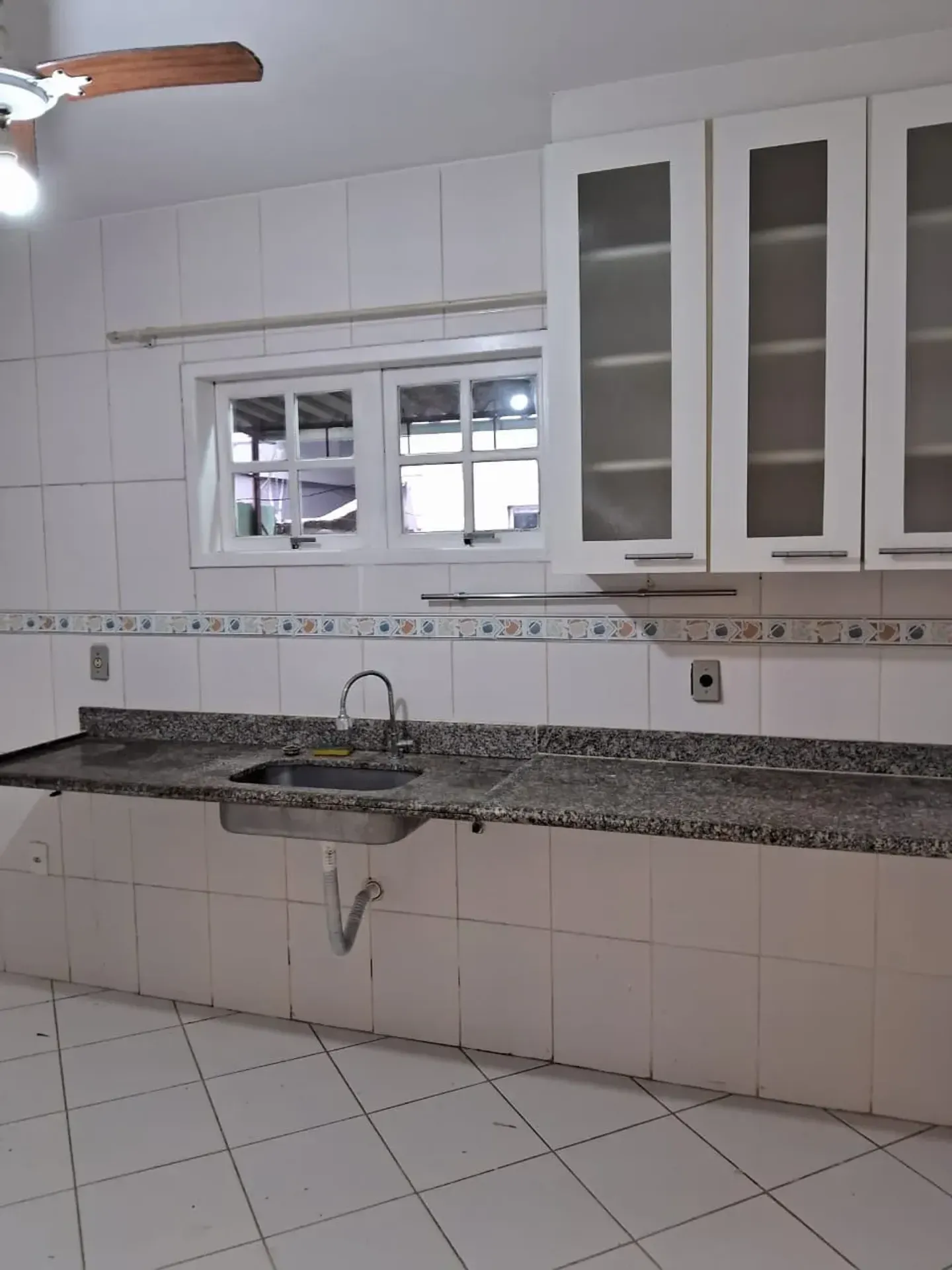 House, 250 m², with a walk-in closet — photo 13