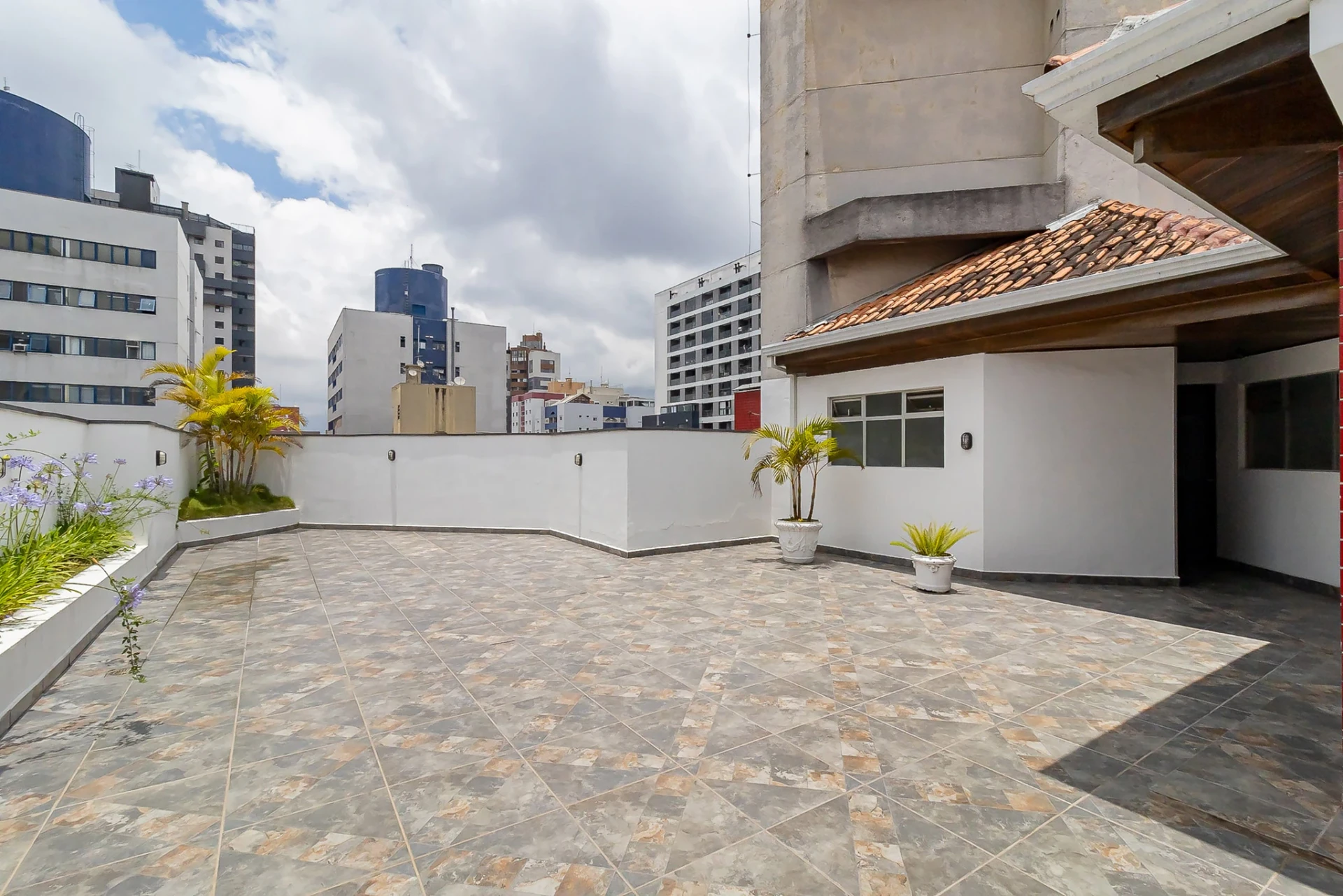 Apartamento com 2 quartos e churrasqueira privativa na sacada — photo 9