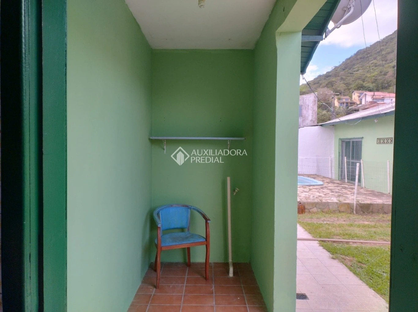 3-bedroom house with a mountain view in Florianópolis — photo 2