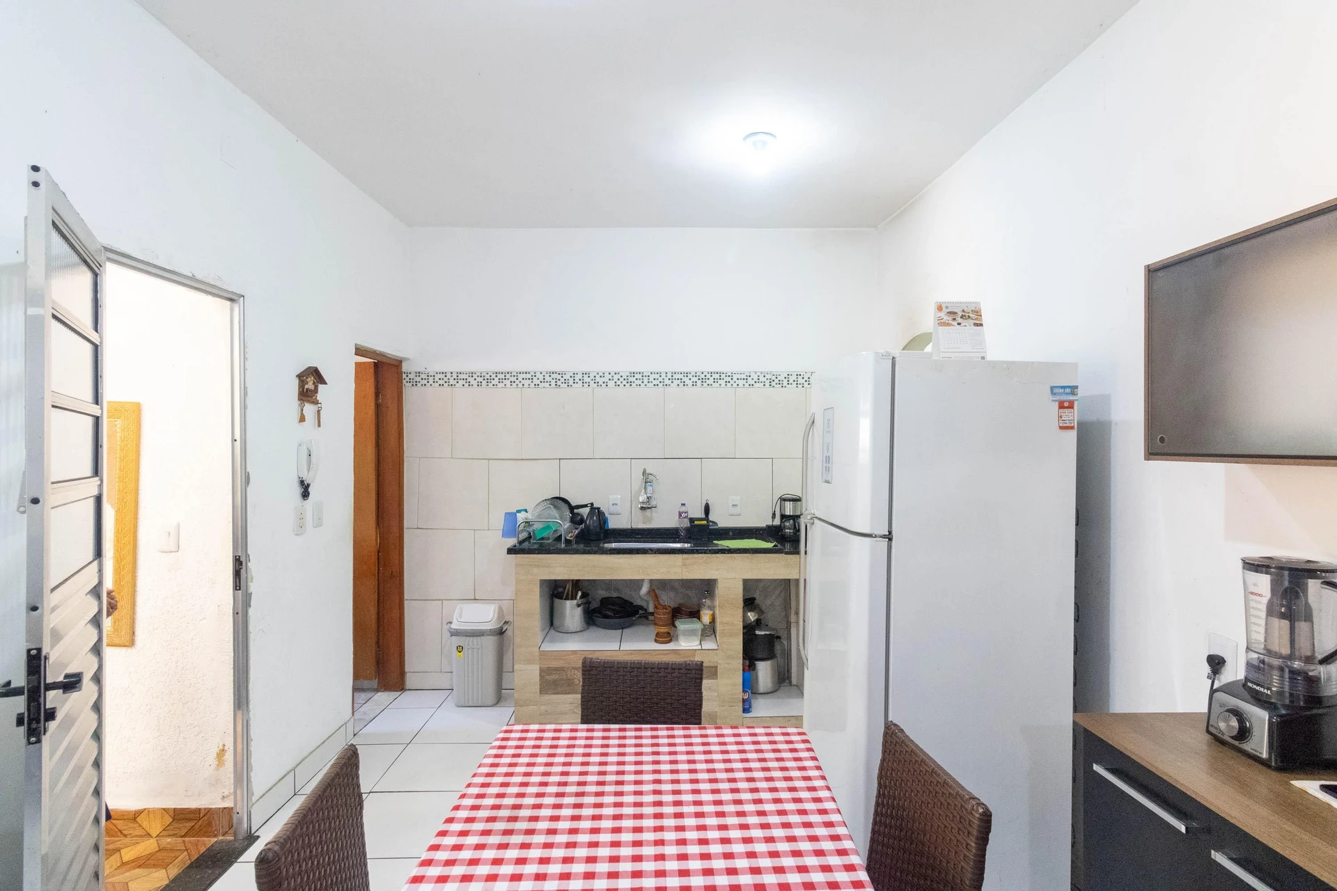 Furnished house with 2 bedrooms and private garden — photo 2