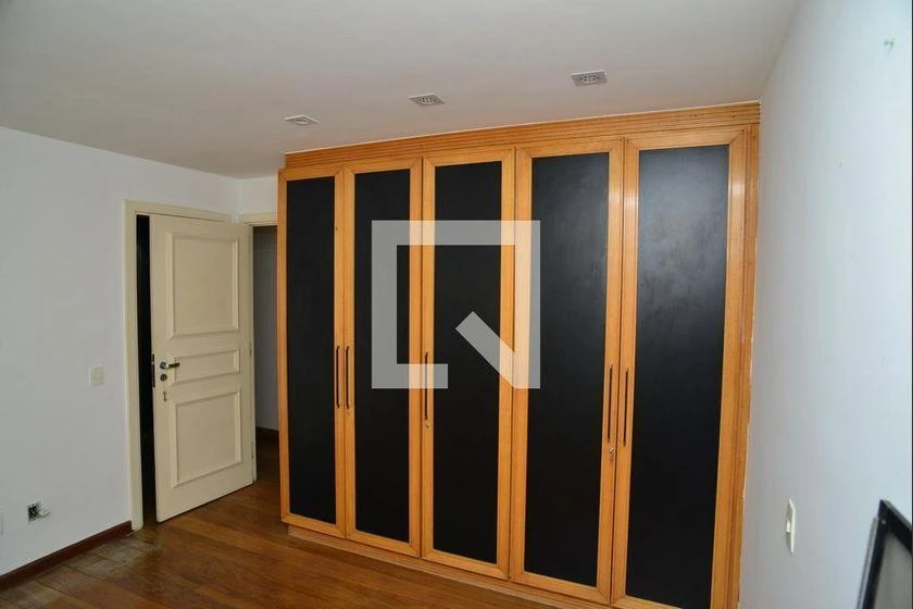 Apartamento de 4 quartos com 215 m² e varanda envidraçada — photo 8