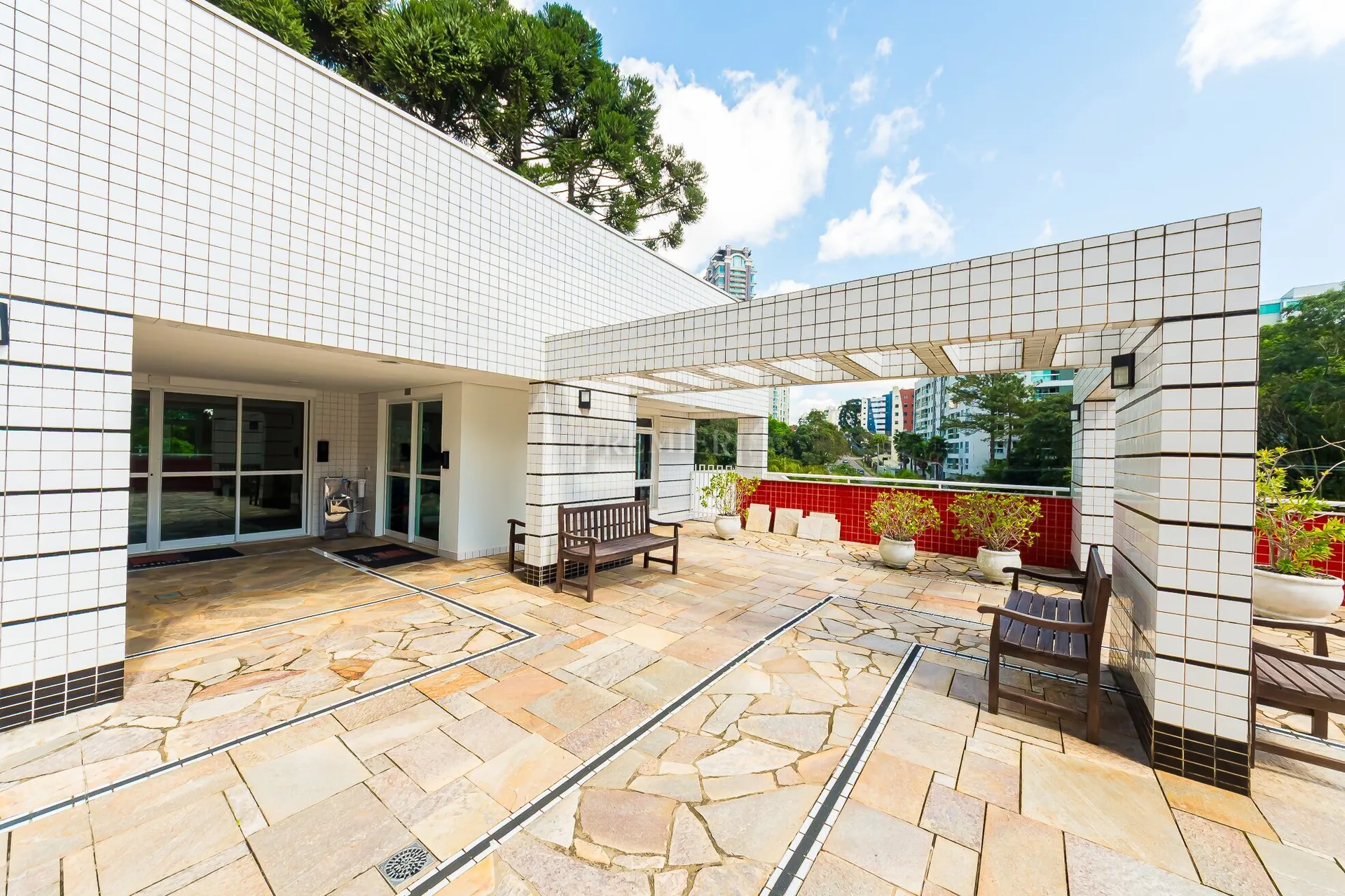 Apartamento amueblado de 3 dormitorios con suite y 3 baños