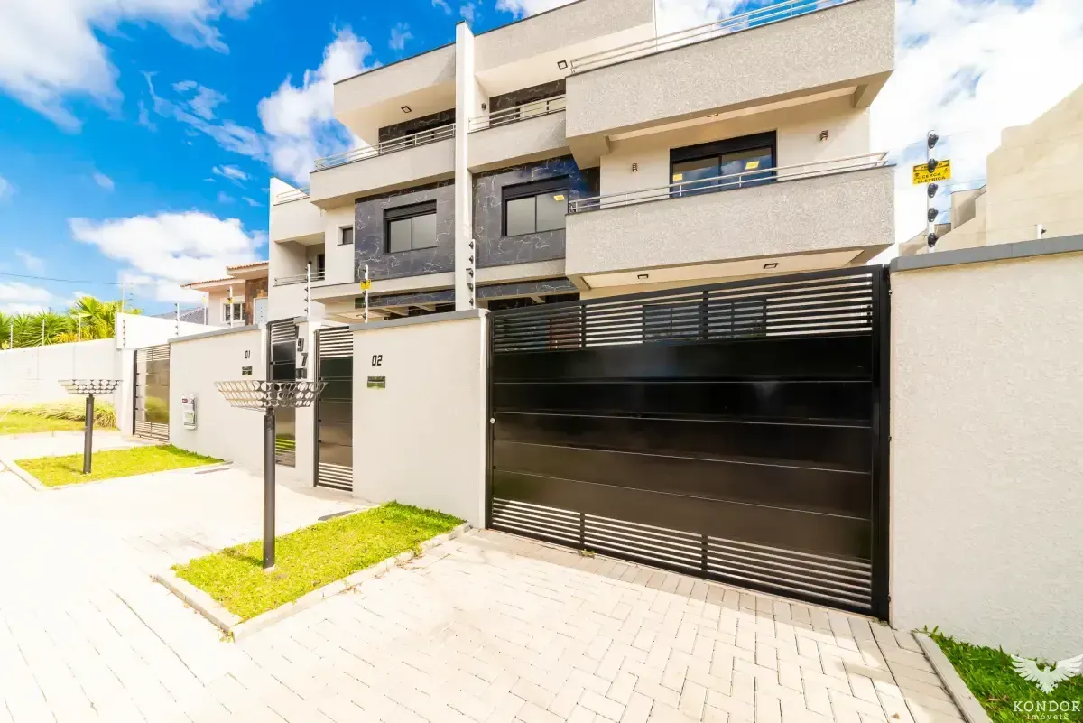 Two-story house with 230 m² and 3 bedrooms, 1 suite — photo 42