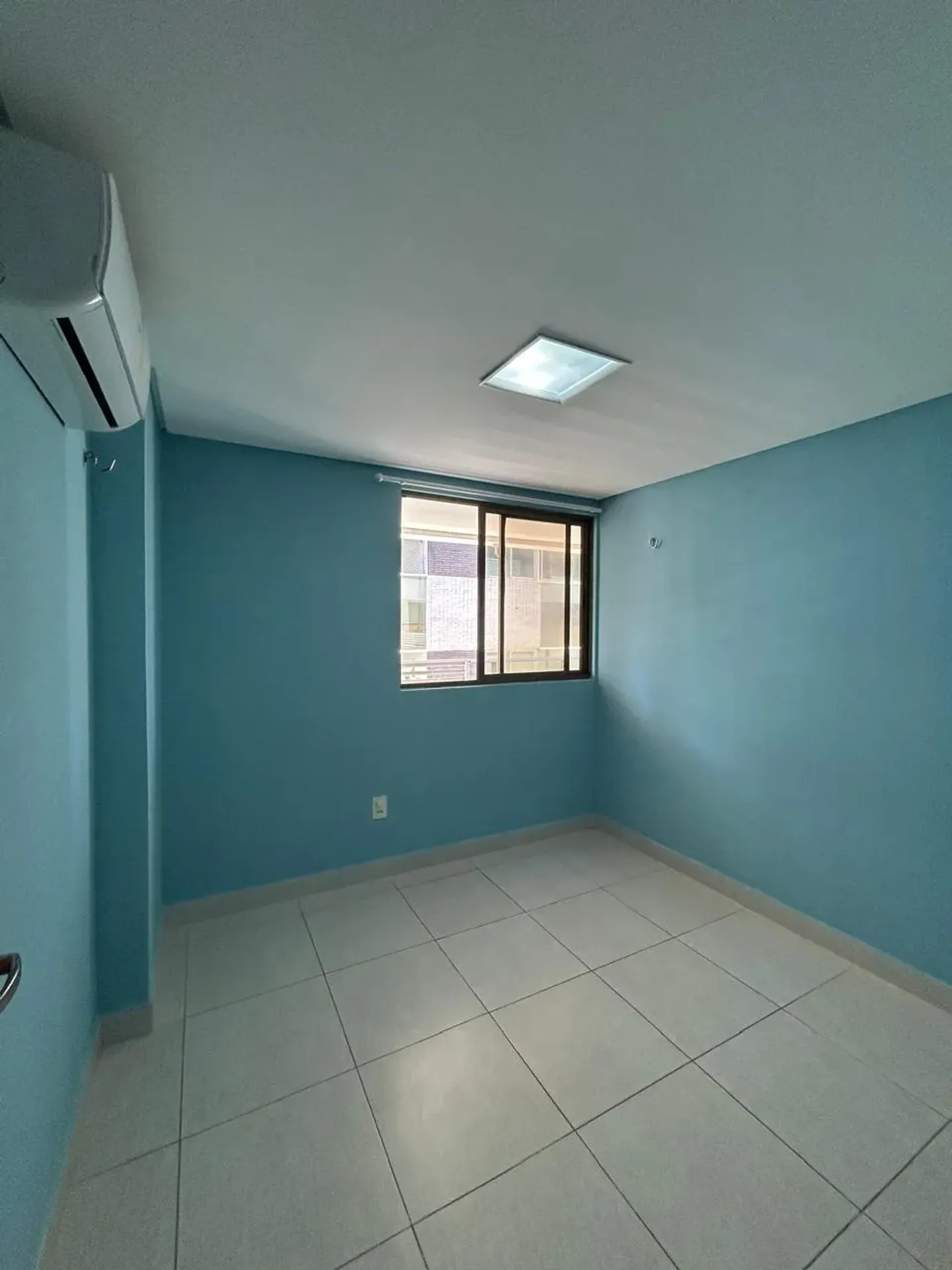 2-bedroom apartment in a building with a sauna — photo 16