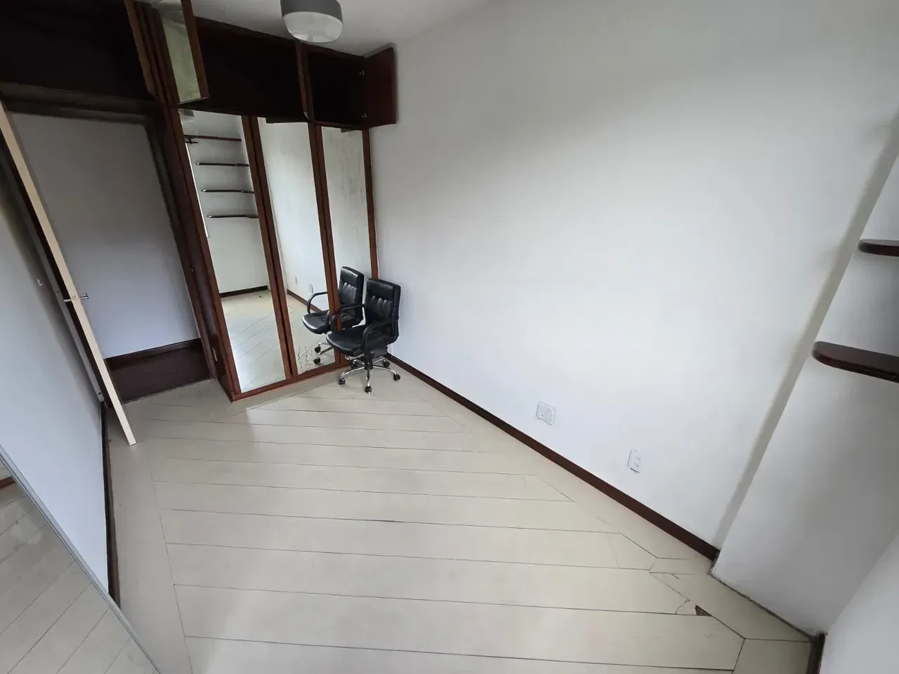 Apartamento de 2 quartos com cozinha fechada e 60 m² — photo 8