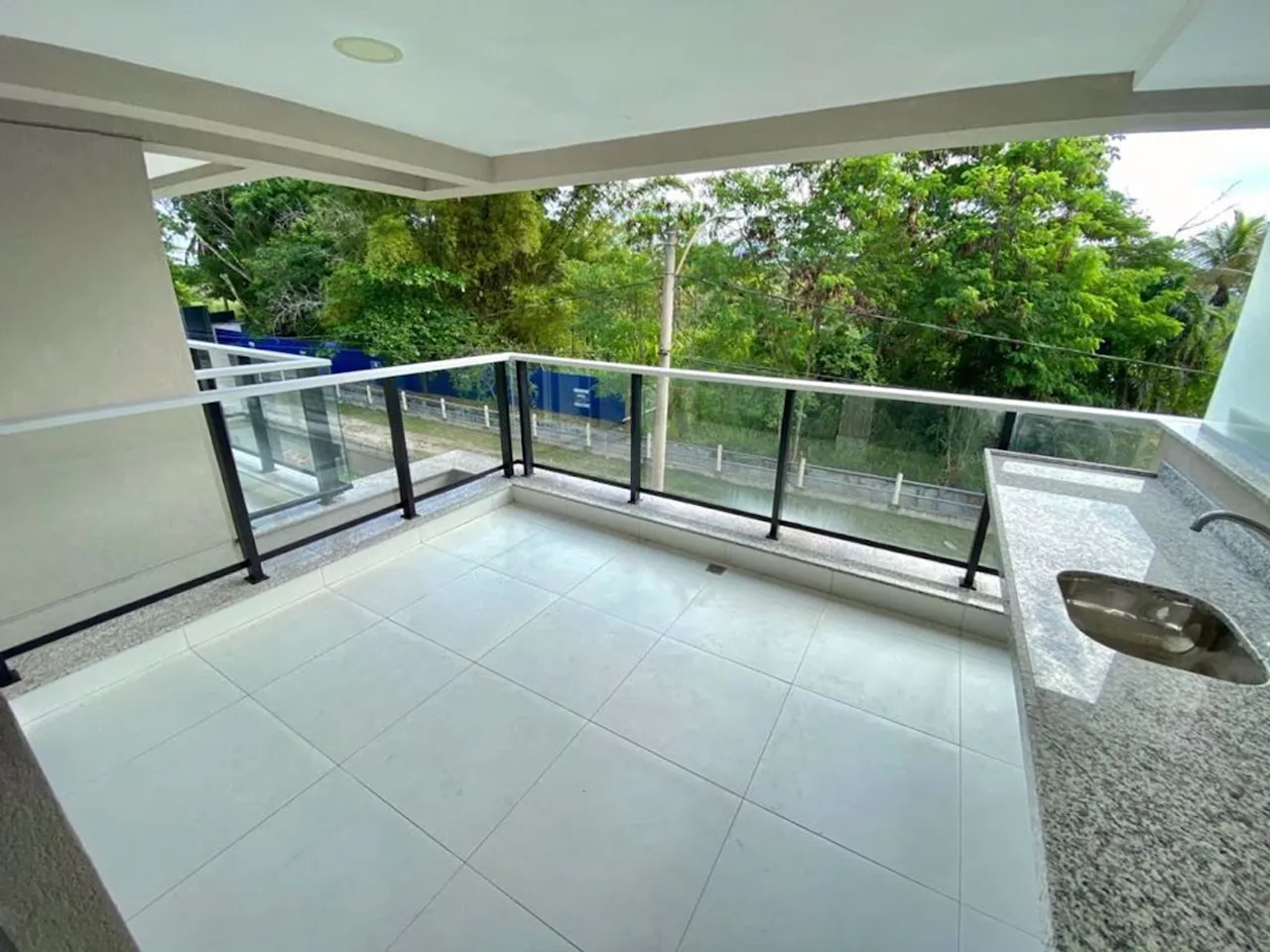 Apartamento com 3 dormitórios e varanda de 80 m² — photo 3