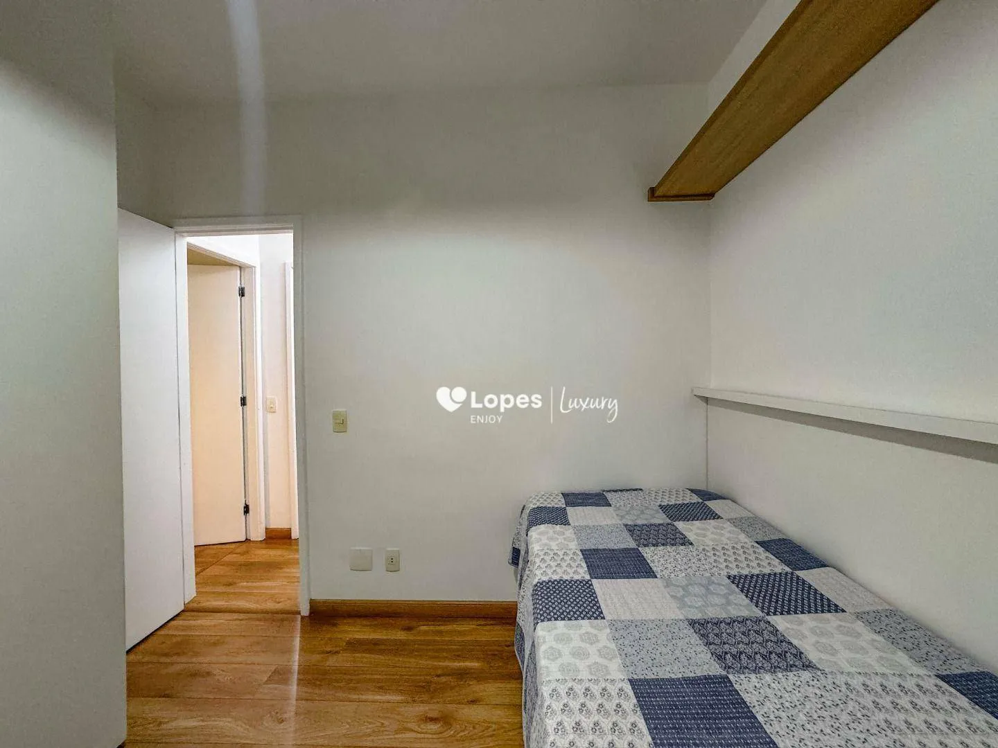 100 m² apartment with 3 bedrooms and a balcony — photo 34
