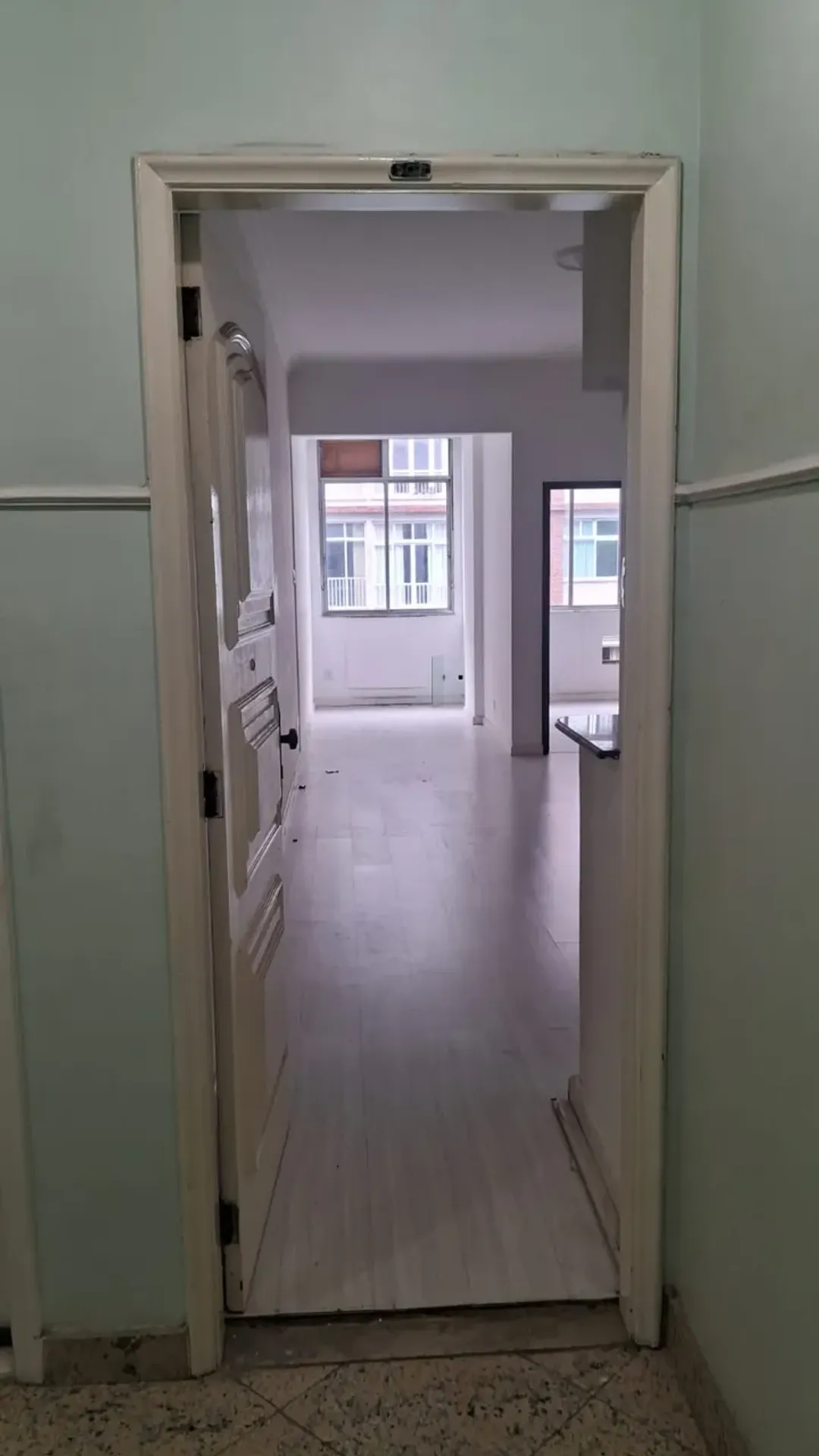 Apartment, 72 m², with wood or laminate floors — photo 18