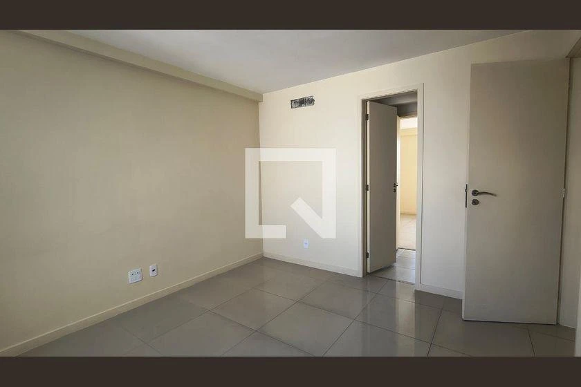 280 m² 4-bedroom apartment with en-suites and 2 parking — photo 22