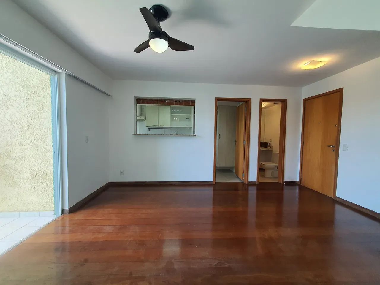 Park view in a 2-bedroom apartment, 90 m² — photo 12