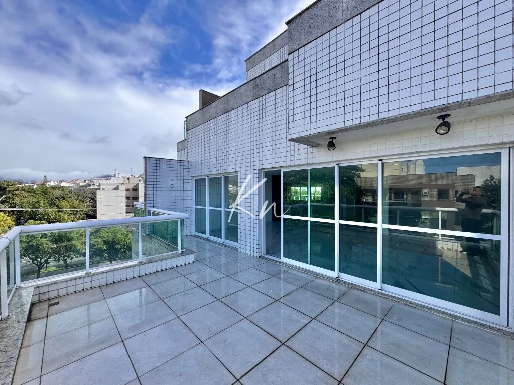 210 m² unfurnished apartment with 3 bedrooms and 5 baths — photo 10