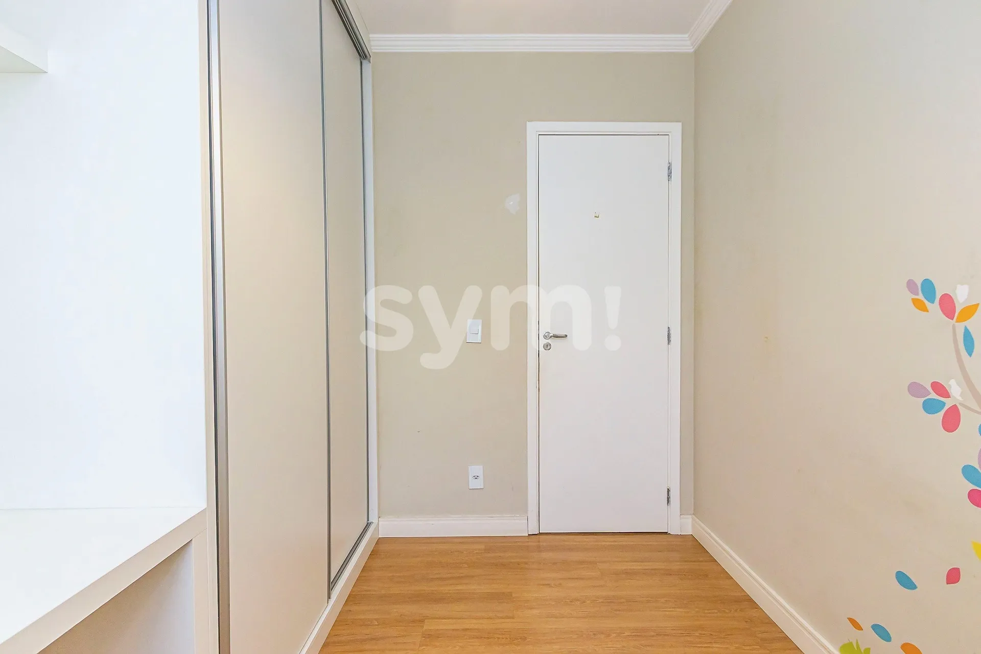 Apartment, 68 m², with wood or laminate floors — photo 26