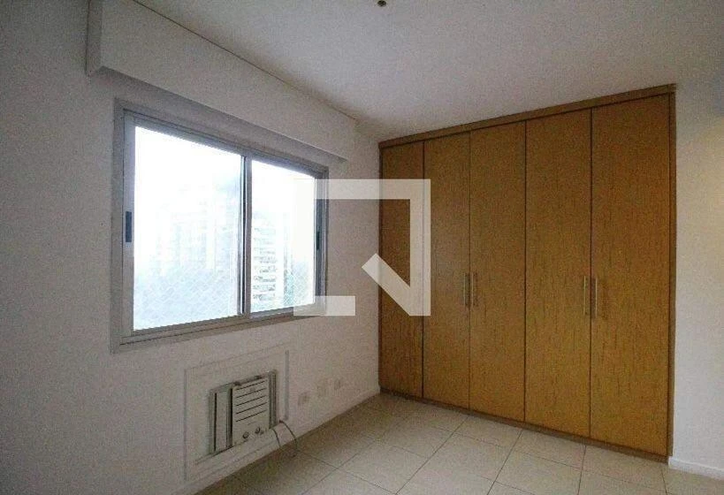 Apartment, 87 m², with a glass-enclosed balcony — photo 24