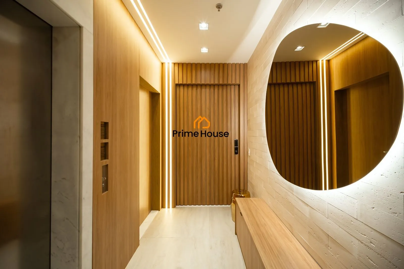 Furnished 4-bedroom apartment with 266 m² — photo 7