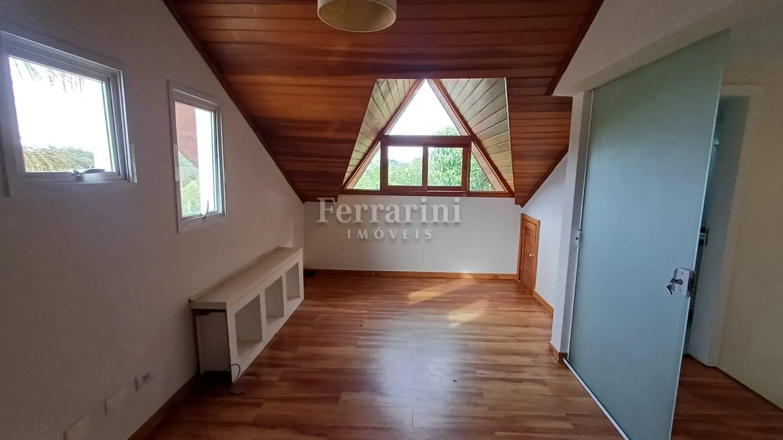 Rental house with 3 bedrooms and 4 bathrooms — photo 49