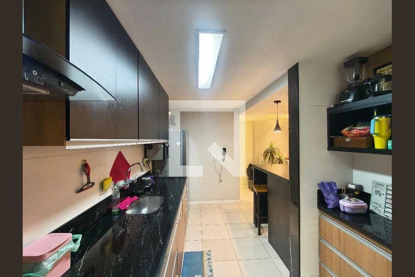 Furnished apartment, 103 m², with a glass-enclosed balcony — photo 16