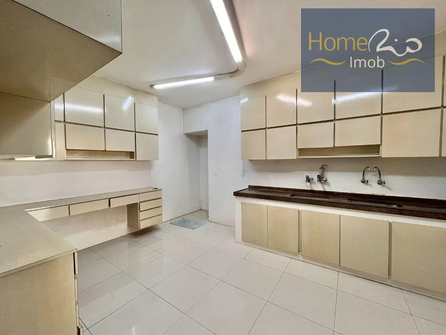 3-bedroom apartment with 2 bathrooms and included parking — photo 27