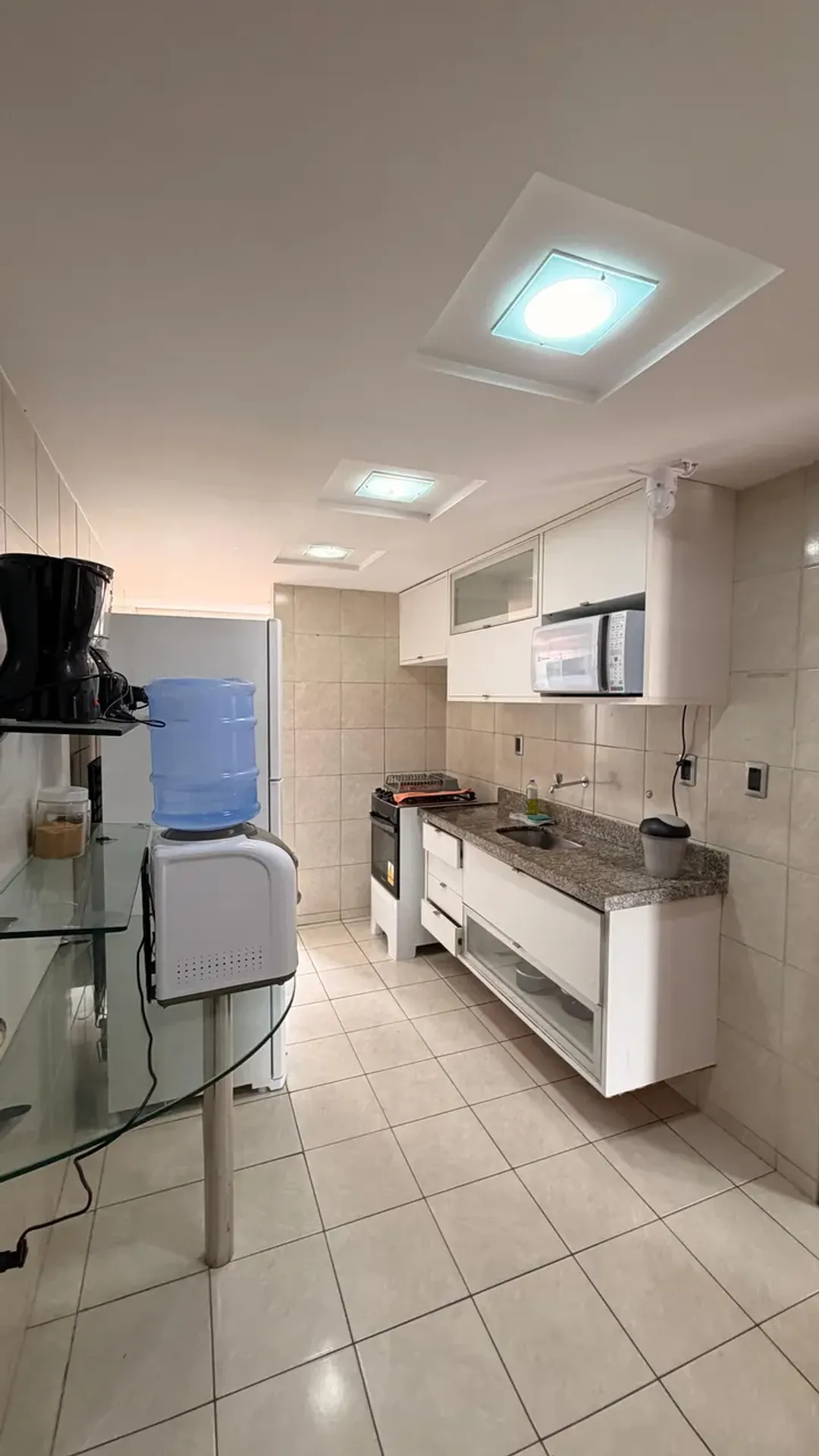 3-bedroom apartment with a washing machine — photo 2